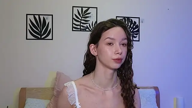 Snapshot of katycrown chatting on February 2025 12:45:02 PM katycrown online show from February 2025 12:45:02 PM