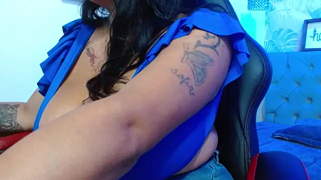 violletha online show from October 2025 12:46:02 PM