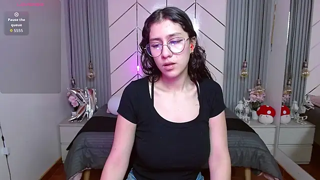 Lita Rogers online show from November 2025 07:57:01 PM