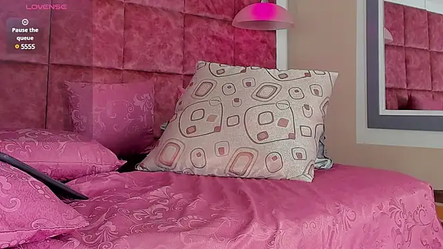 Drake Nassir4 online show from February 2025 05:40:02 PM