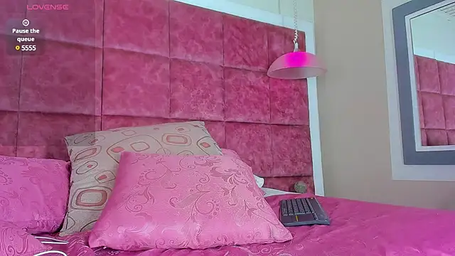 Drake Nassir4 online show from February 2025 05:28:01 PM