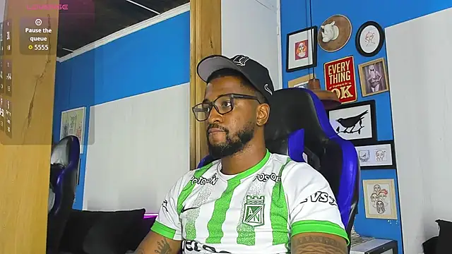 Drake Nassir4 online show from September 2025 09:07:02 PM