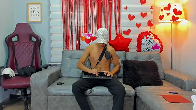 jose sexycumm online show from February 2025 07:31:02 PM