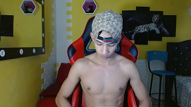 jose sexycumm online show from October 2025 07:22:01 PM