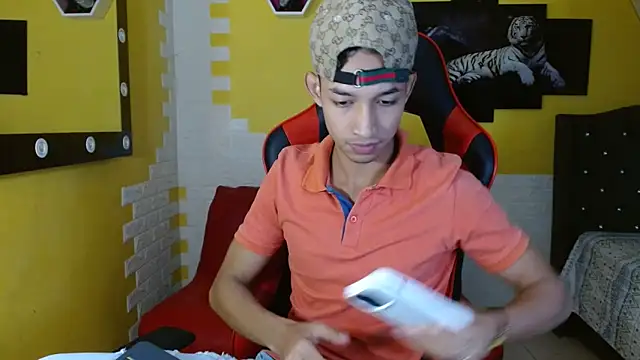 jose sexycumm online show from October 2025 07:13:01 PM