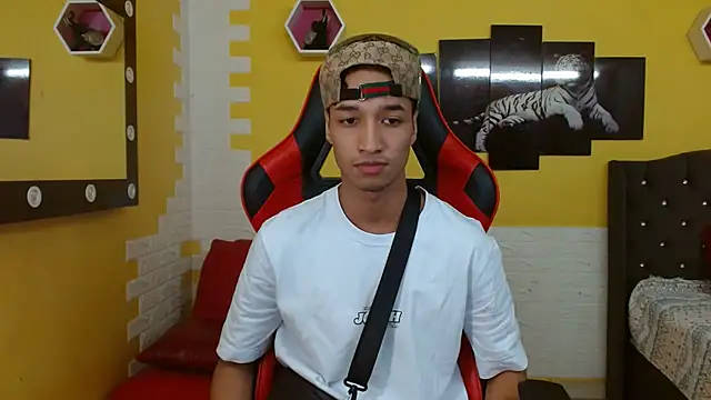 jose sexycumm online show from October 2025 07:45:02 PM