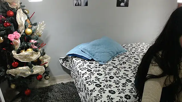 Kimandyuk online show from December 2024 05:40:01 PM