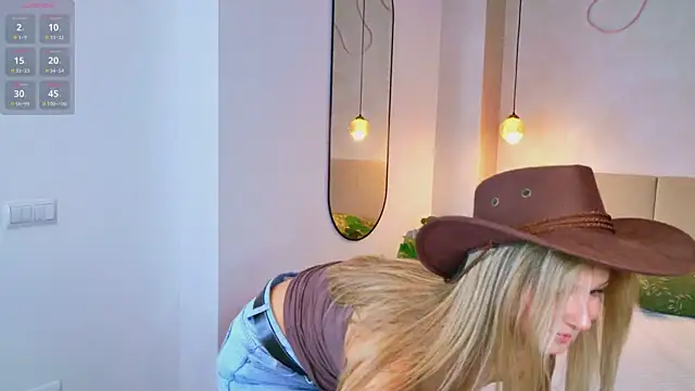 Snapshot of _Katie_Dierse chatting on November 2025 04:47:01 PM Katie Dierse online show from November 2025 04:47:01 PM