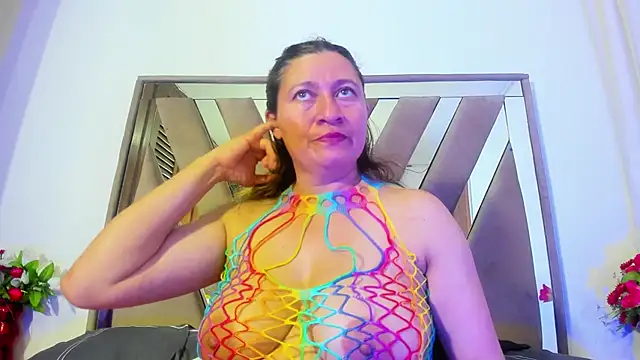 LILITH TORRES1 online show from December 2024 11:43:02 PM