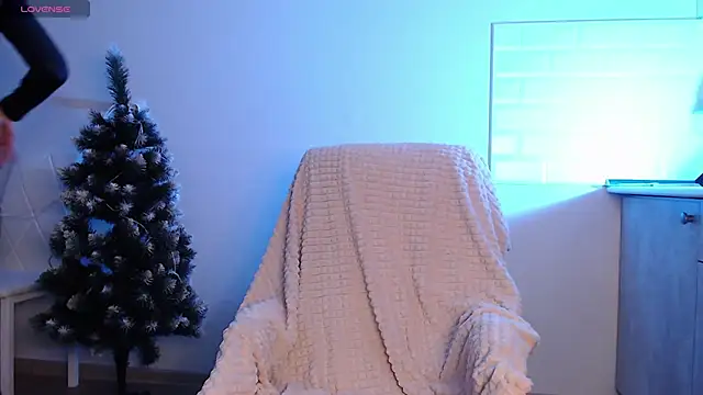 Eva Hailey  online show from December 2024 03:35:01 AM