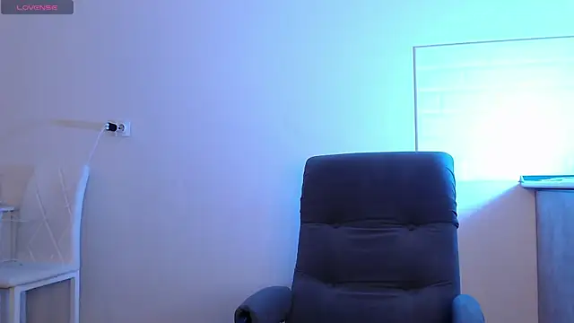 Eva Hailey  online show from October 2025 04:02:02 AM