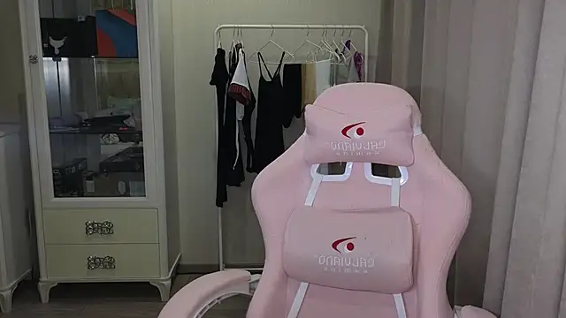 littlevildevil online show from January 2025 11:11:01 AM