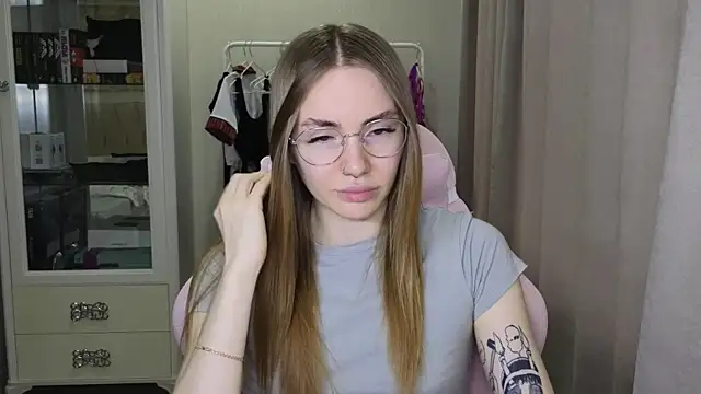 littlevildevil online show from January 2025 11:54:02 AM