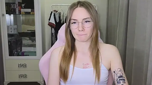 littlevildevil online show from January 2025 03:08:02 PM