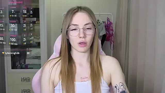 littlevildevil online show from February 2025 10:48:02 AM