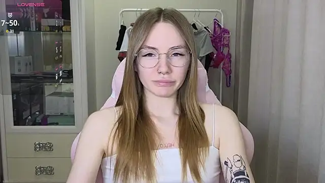 littlevildevil online show from February 2025 09:30:02 AM