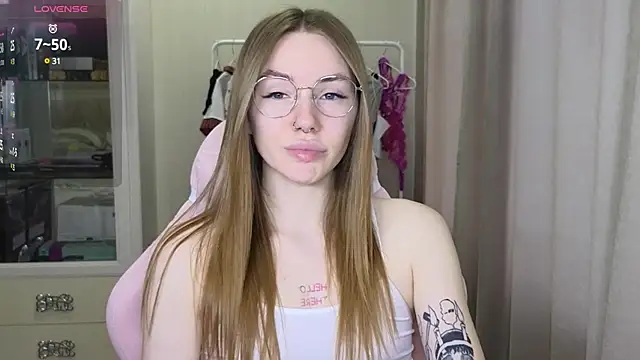 littlevildevil online show from February 2025 11:44:02 AM