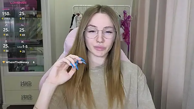 littlevildevil online show from February 2025 10:18:01 AM