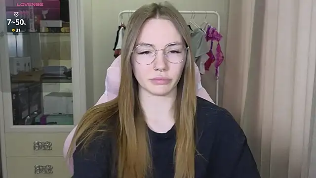 littlevildevil online show from March 2025 09:10:02 AM