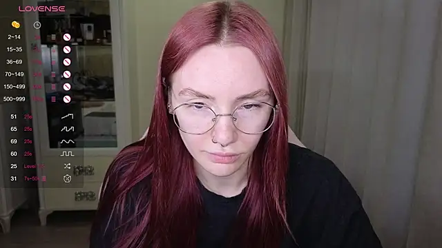 littlevildevil online show from September 2025 11:04:01 AM