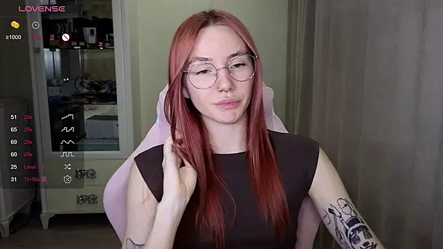 littlevildevil online show from October 2025 11:00:02 AM