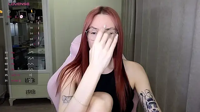 littlevildevil online show from October 2025 11:10:01 AM