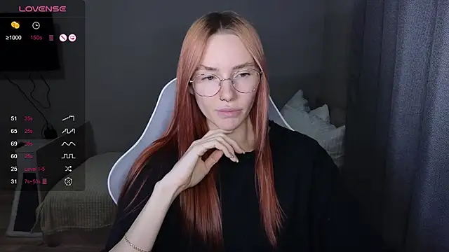 littlevildevil online show from December 2025 10:42:02 AM