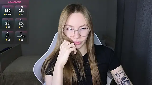 littlevildevil online show from February 2026 11:03:02 AM