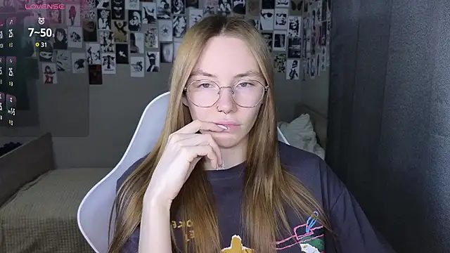 littlevildevil online show from February 2026 10:56:01 AM