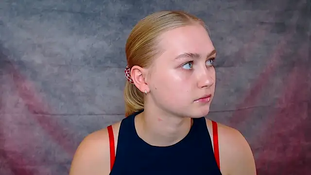 MademoiselleCl online show from September 2025 12:40:02 PM