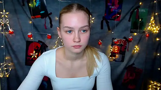 MademoiselleCl online show from December 2025 01:09:02 PM