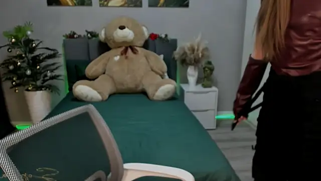 AlexaHarmon online show from January 2025 04:45:01 PM