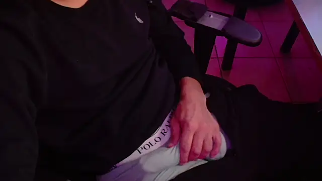 Snapshot of Vlad230323 chatting on November 2025 05:02:02 PM Vlad230323 online show from November 2025 05:02:02 PM