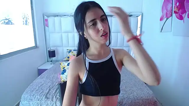 anna alvarez online show from January 2025 07:01:02 PM