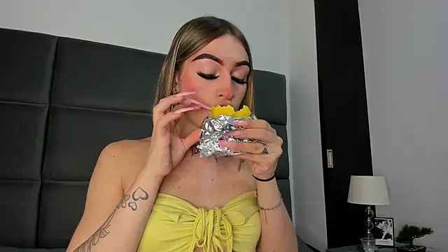 Lizz Luna online show from September 2025 01:49:01 PM