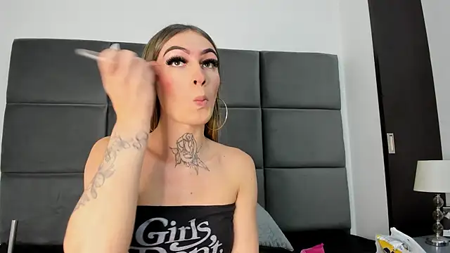 Lizz Luna online show from October 2025 02:29:01 PM