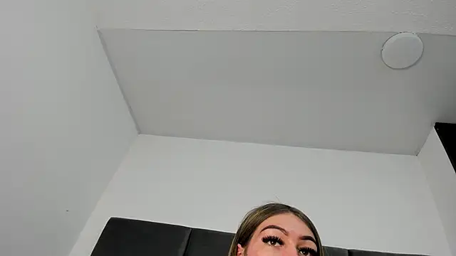 Lizz Luna online show from October 2025 02:19:01 PM