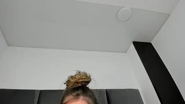 Lizz Luna online show from November 2025 08:02:02 PM