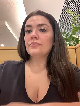 Sophie Eaton online show from September 2025 07:58:02 PM