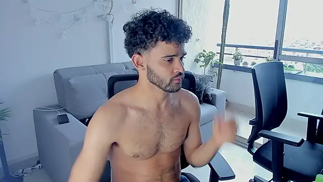 crisandrews online show from February 2025 08:52:02 PM