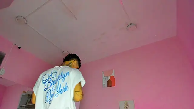 Ian Castillo  online show from November 2025 11:11:01 AM