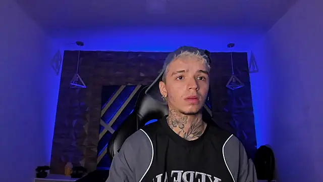 Snapshot of Ian_Castillo_ chatting on February 2026 11:28:02 AM Ian Castillo online show from February 2026 11:28:02 AM