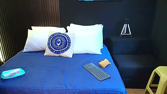 Aaron Jassell1 online show from March 2025 06:10:02 PM