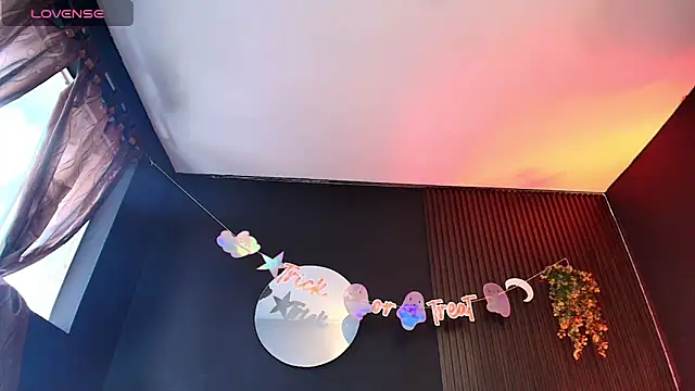 Aaron Jassell1 online show from October 2025 02:53:01 PM