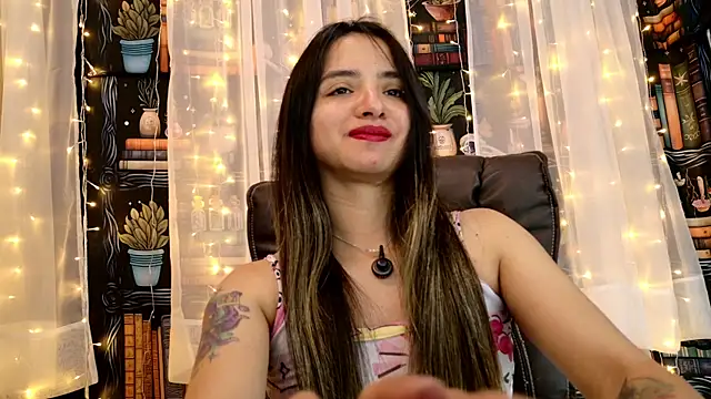 Snapshot of julietta___jackson chatting on June 2026 08:46:02 PM julietta jackson online show from June 2026 08:46:02 PM