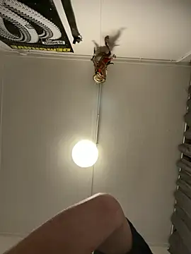 Snapshot of wolfwhite95 chatting on November 2025 07:35:01 PM wolfwhite95 online show from November 2025 07:35:01 PM