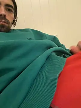 Snapshot of wolfwhite95 chatting on February 2026 11:58:02 PM wolfwhite95 online show from February 2026 11:58:02 PM