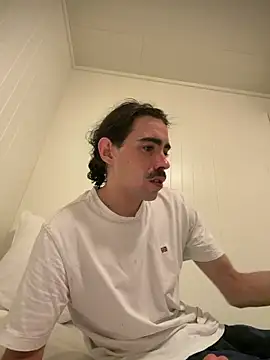 Snapshot of wolfwhite95 chatting on February 2026 11:59:01 PM wolfwhite95 online show from February 2026 11:59:01 PM