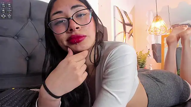 Snapshot of aprildreams19 chatting on March 2025 12:56:01 PM aprildreams19 online show from March 2025 12:56:01 PM