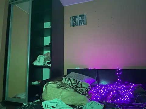 saint cat25 online show from March 2025 05:25:01 PM